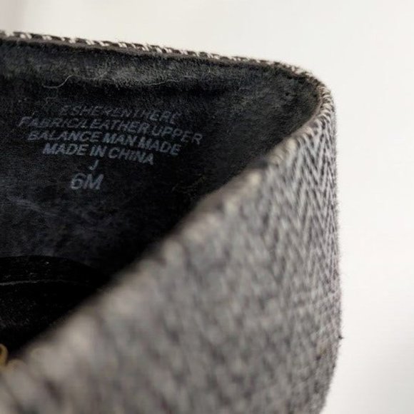 Easy Spirit® Women's Herringbone and Black Leather Block Heels Size US 6 - Picture 15 of 16